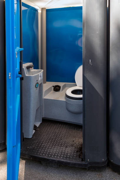 Best High-end porta potty rental  in Bolindale, OH